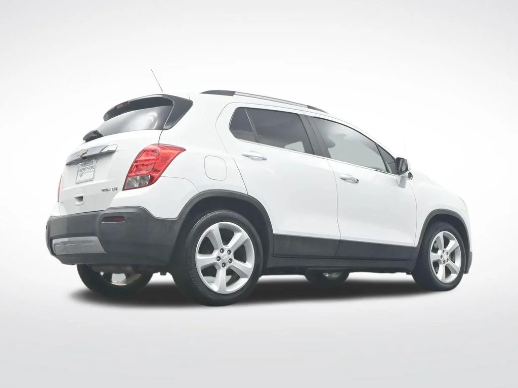 Used 2016 Summit White Chevrolet LTZ image 42