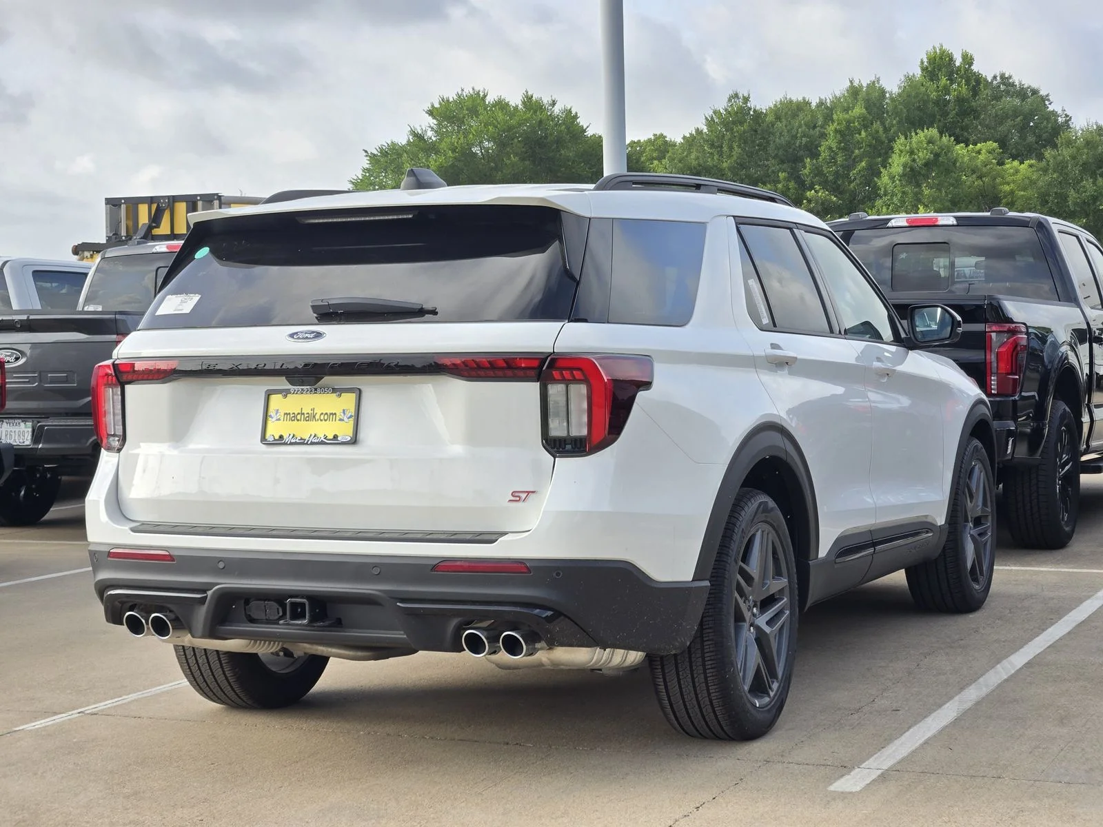 New 2026 Star White Metallic Tri-Coat Ford ST image 4