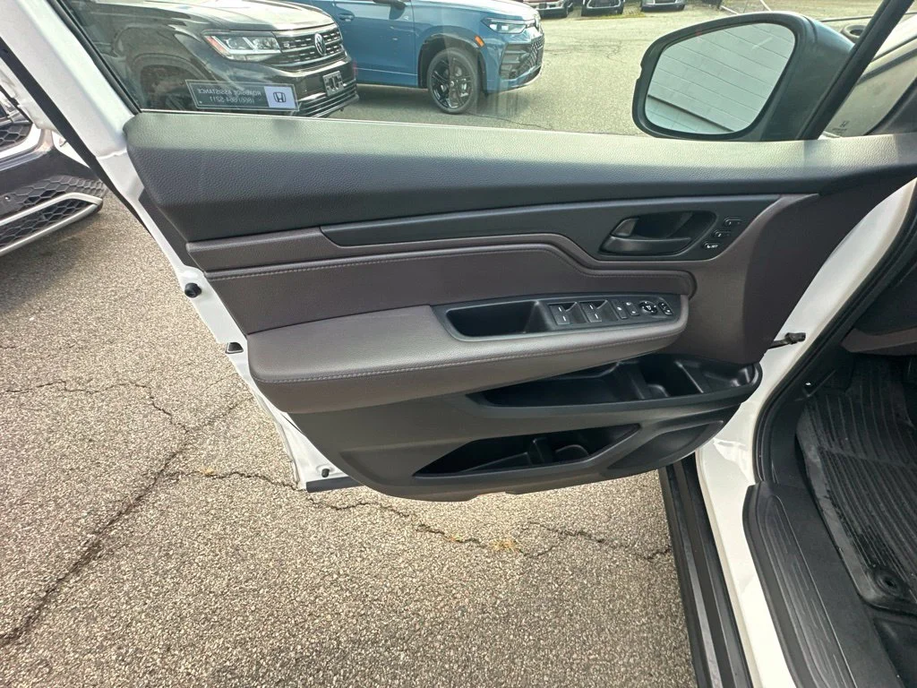 Used 2018  Honda EX-L image 8