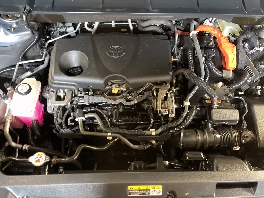 Used 2021  Toyota XLE image 9