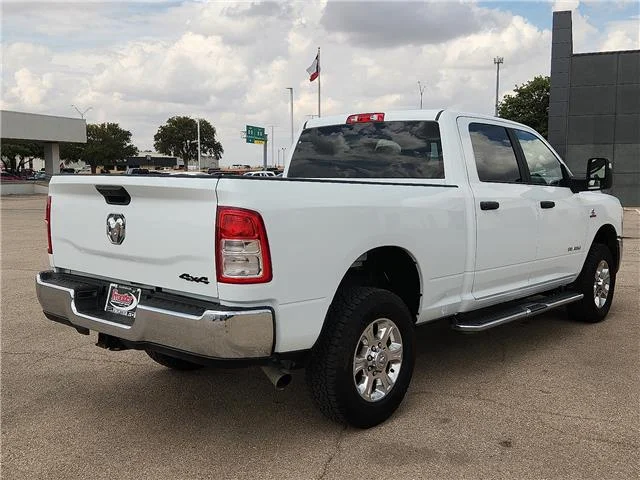 Used 2024 Gray RAM Big Horn 4x4 Crew Cab 6.3 ft. box 149 in. WB image 4