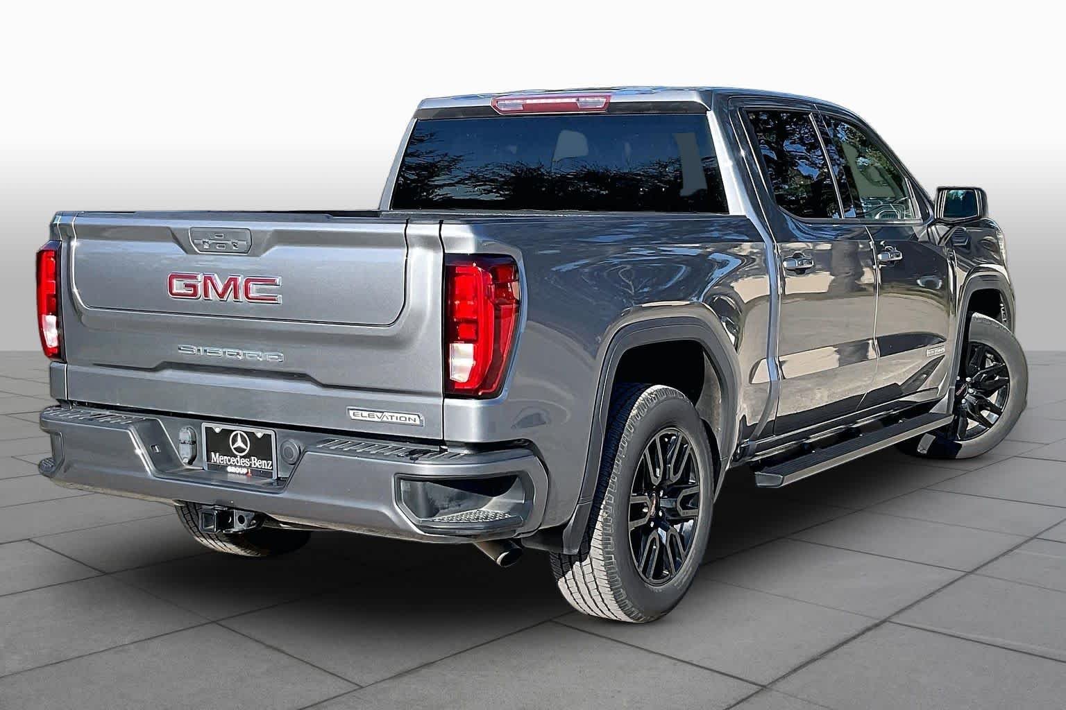Used 2020 Satin Steel Metallic GMC Elevation image 13
