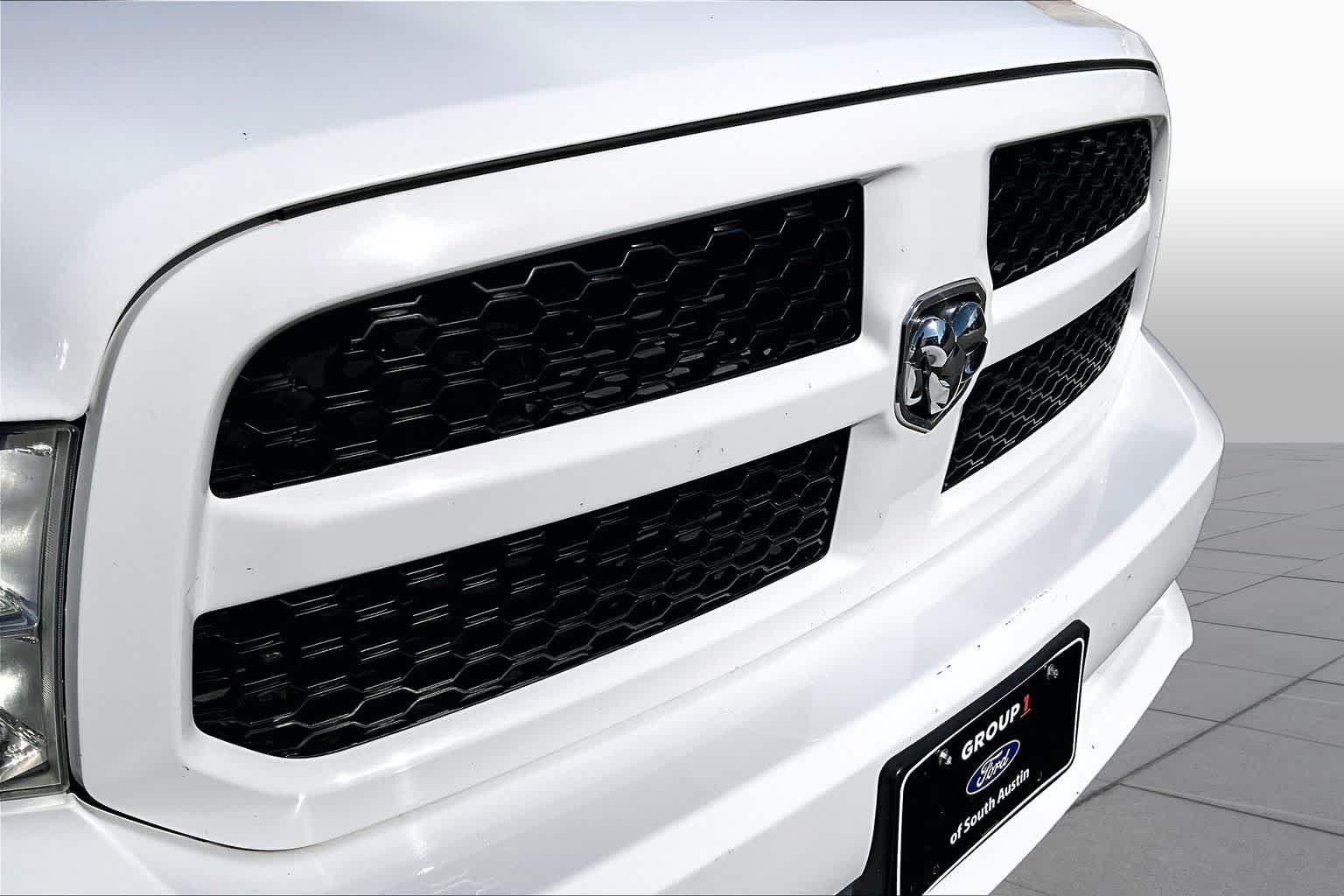 Used 2015 Bright White Clearcoat Ram Express image 29