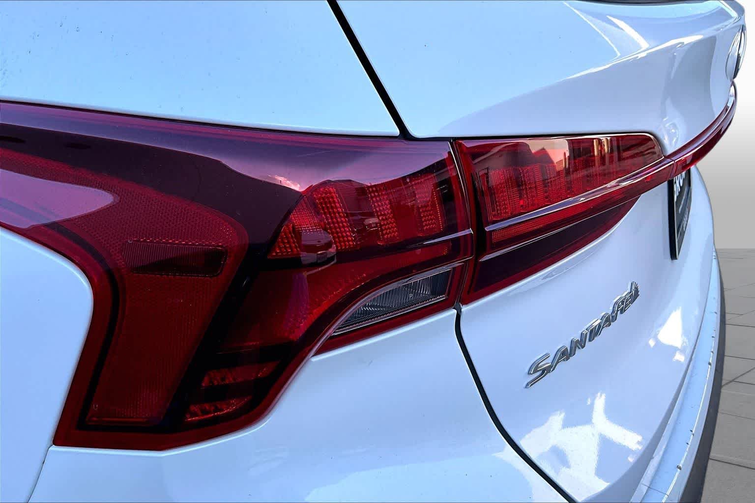 Used 2022 Quartz White Hyundai SEL image 27