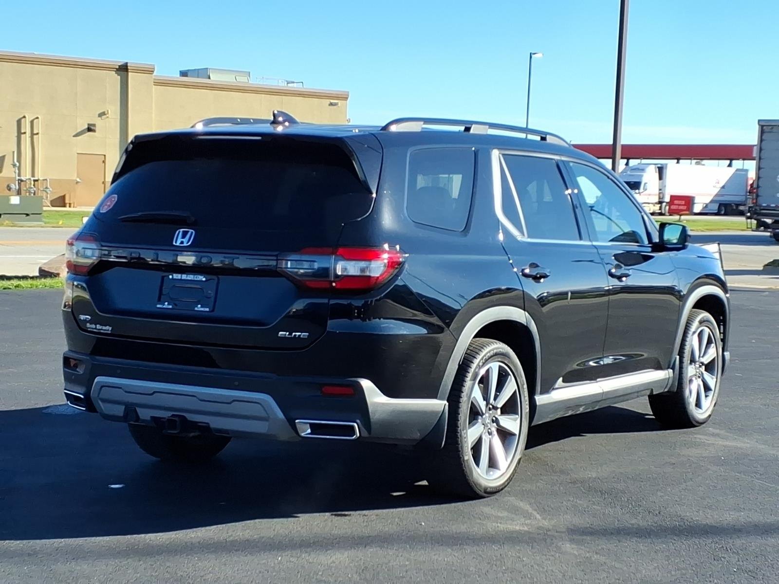 2024 Honda Pilot Elite - Photo 13