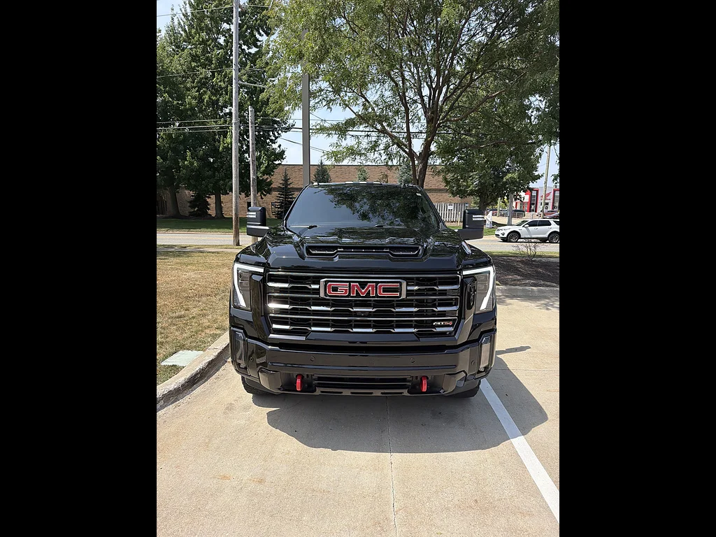 Used 2024 Onyx Black GMC AT4 image 3