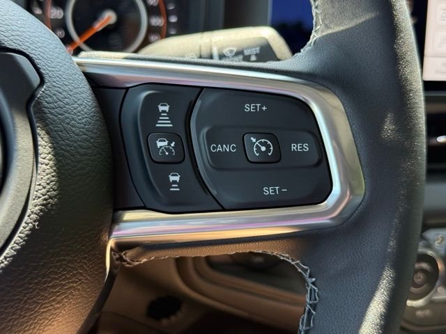 2025 Jeep Wrangler 4-Door Sahara - Photo 25