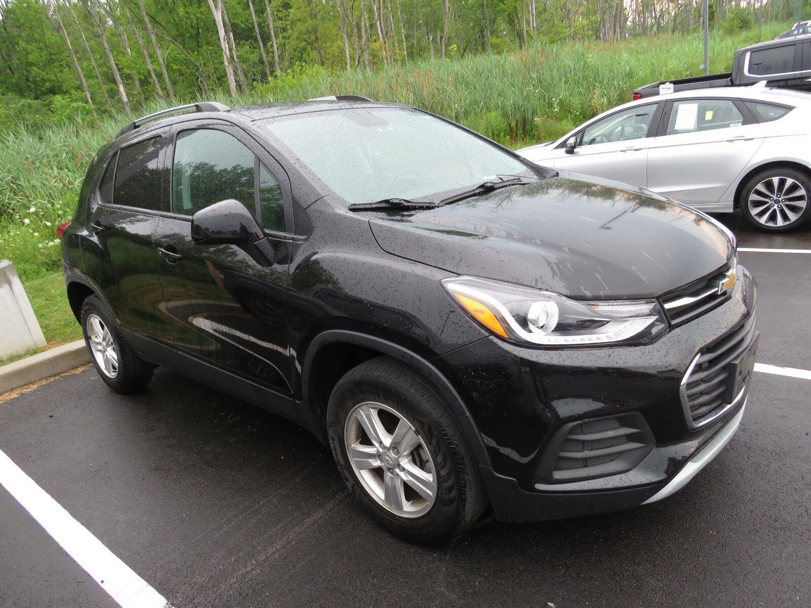 Used 2022 Mosaic Black Metallic Chevrolet LT image 16