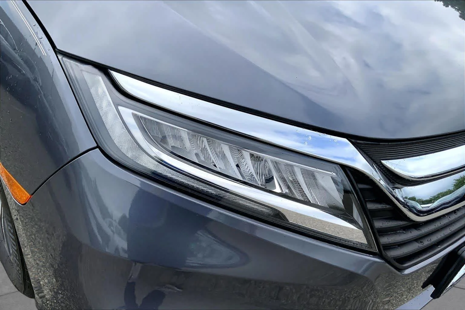 Certified Used 2018 Modern Steel Metallic Honda Touring image 27