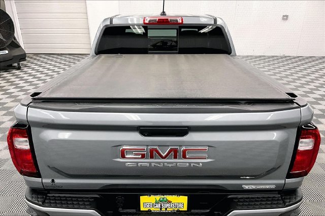 Used 2025 Sterling Metallic GMC Elevation image 30
