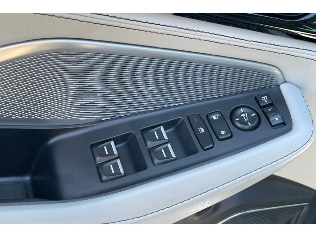 Used 2023 Fathom Blue Pearl Acura SH-AWD ADVANCE image 11