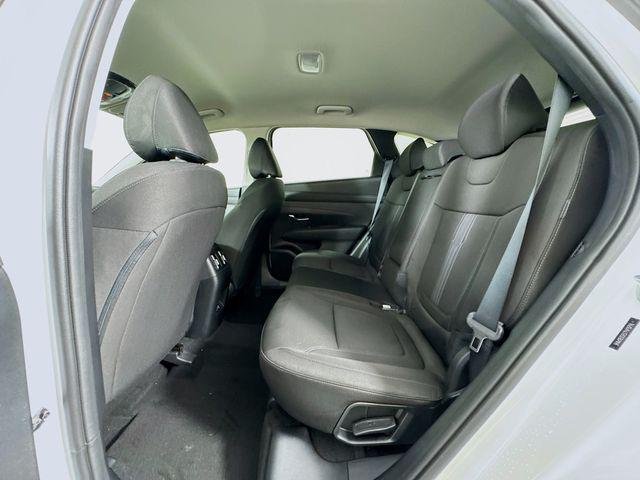 New 2026 White Hyundai SEL FWD image 38