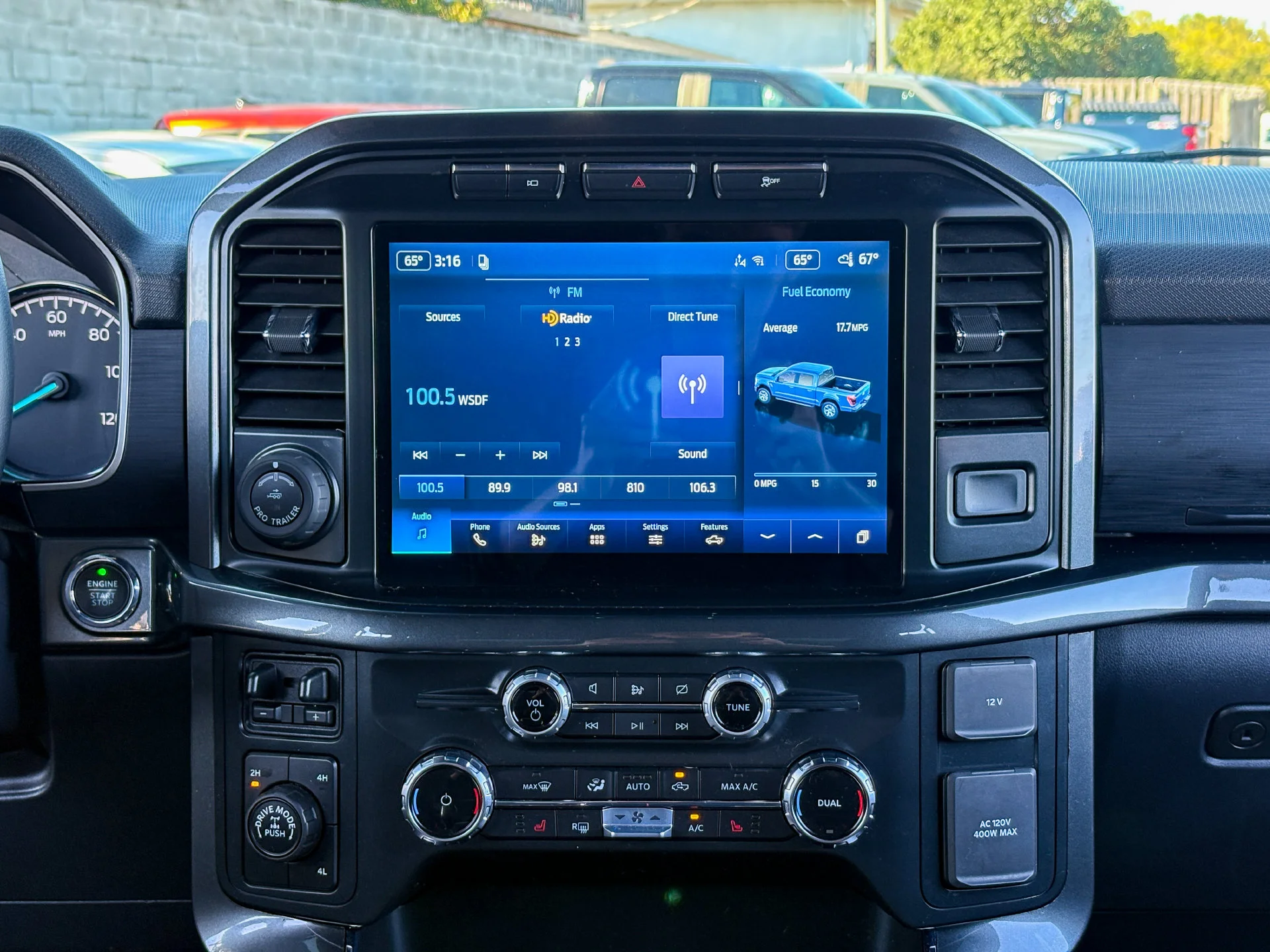 Used 2022 White Ford XLT image 18