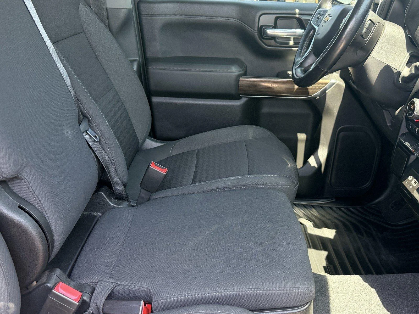 Used 2021 BLACK Chevrolet LT image 8