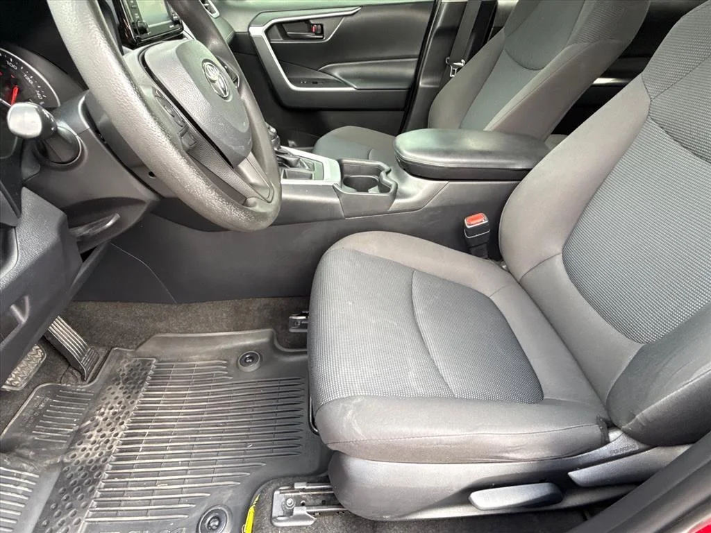 Certified Used 2021 Pearl Toyota LE image 13