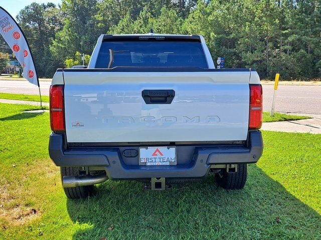 Used 2025 White Toyota SR image 6