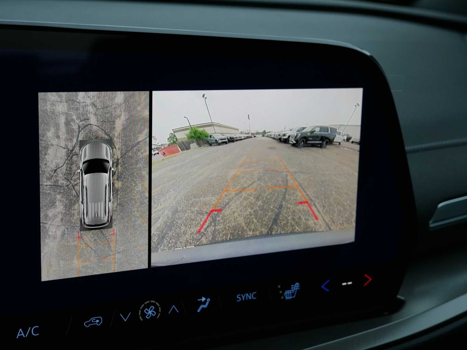 2026 Chevrolet Traverse LT - Photo 28