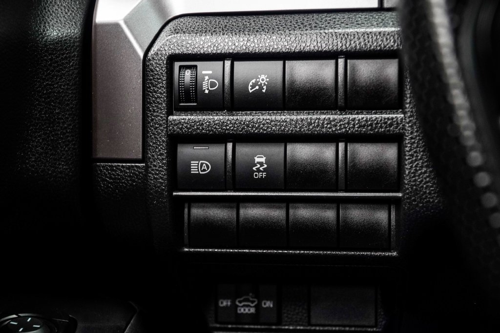 Used 2024 White Toyota SR5 image 33