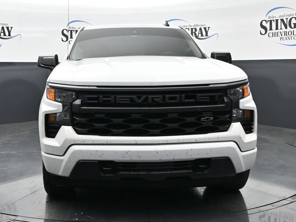 Used 2022 Summit White Chevrolet Custom image 2