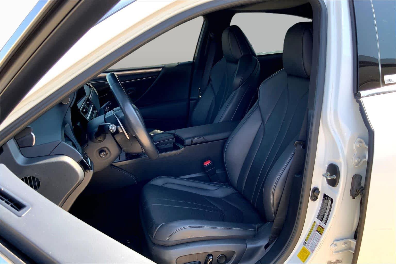 Pre-Owned 2022 Lexus ES 350 F SPORT