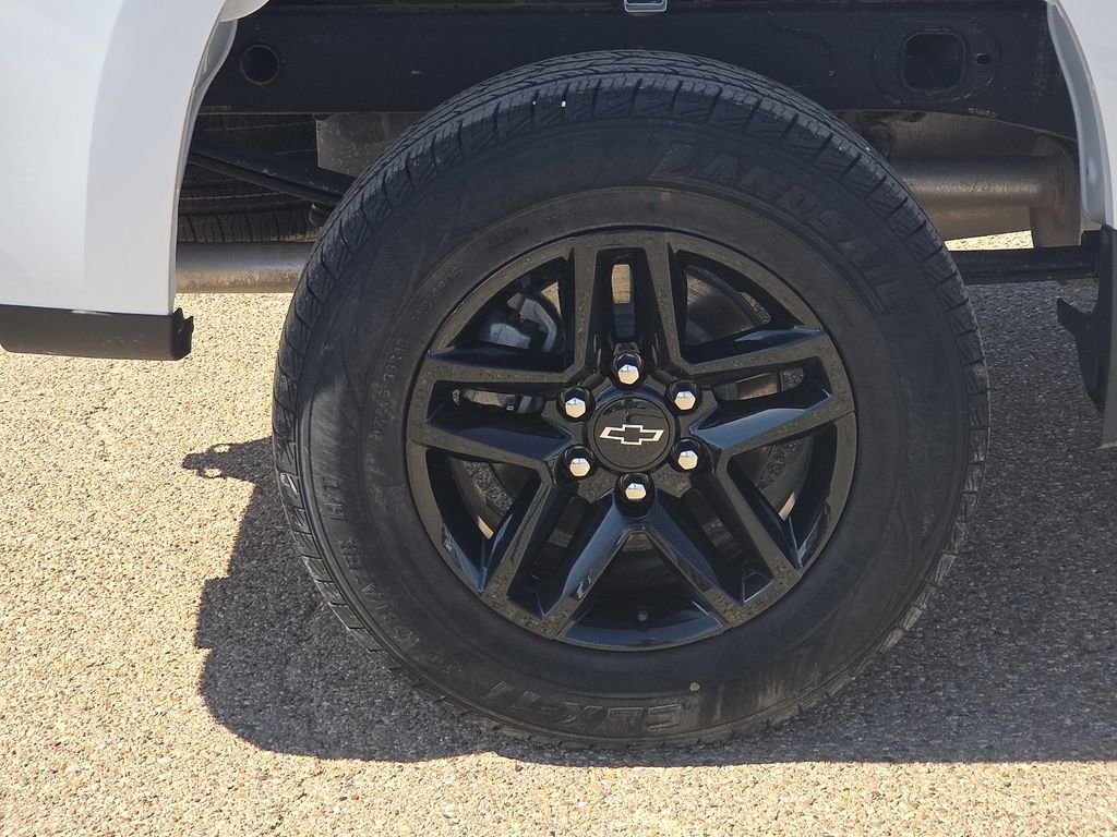 Used 2025 White Chevrolet Custom Trail Boss image 13