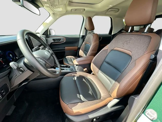 Used 2025 Green Ford Outer Banks image 19