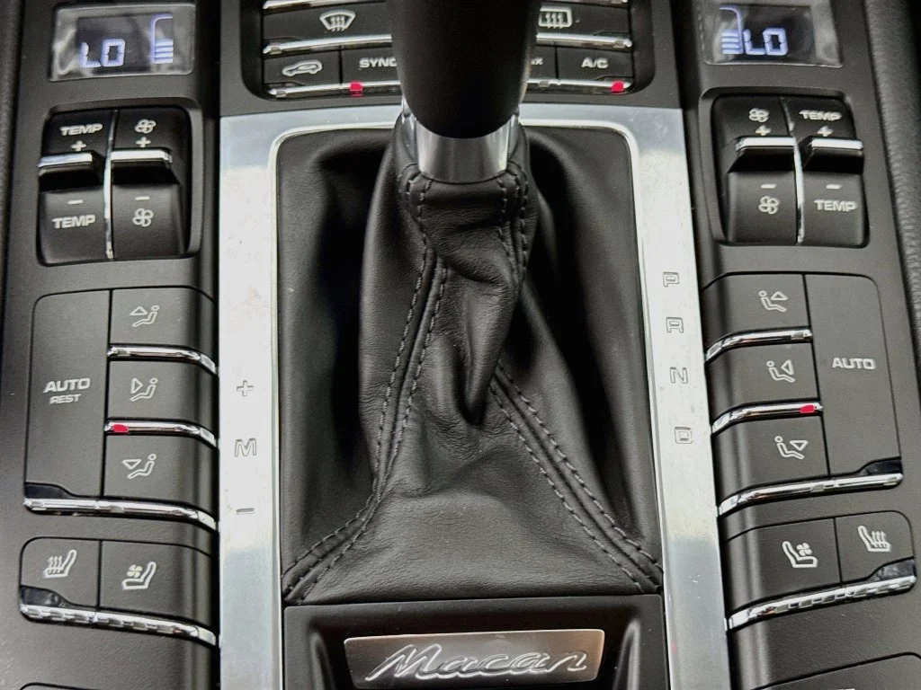 Used 2016 Jet Black Metallic Porsche Turbo image 19