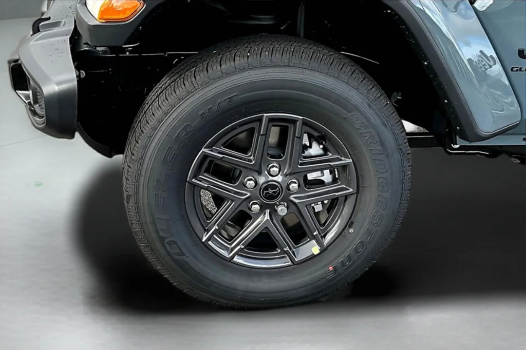 2025 Jeep Gladiator Sport S - Photo 12