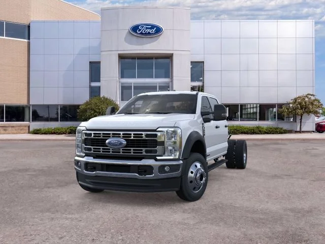 New 2026 Oxford White Ford XLT image 2