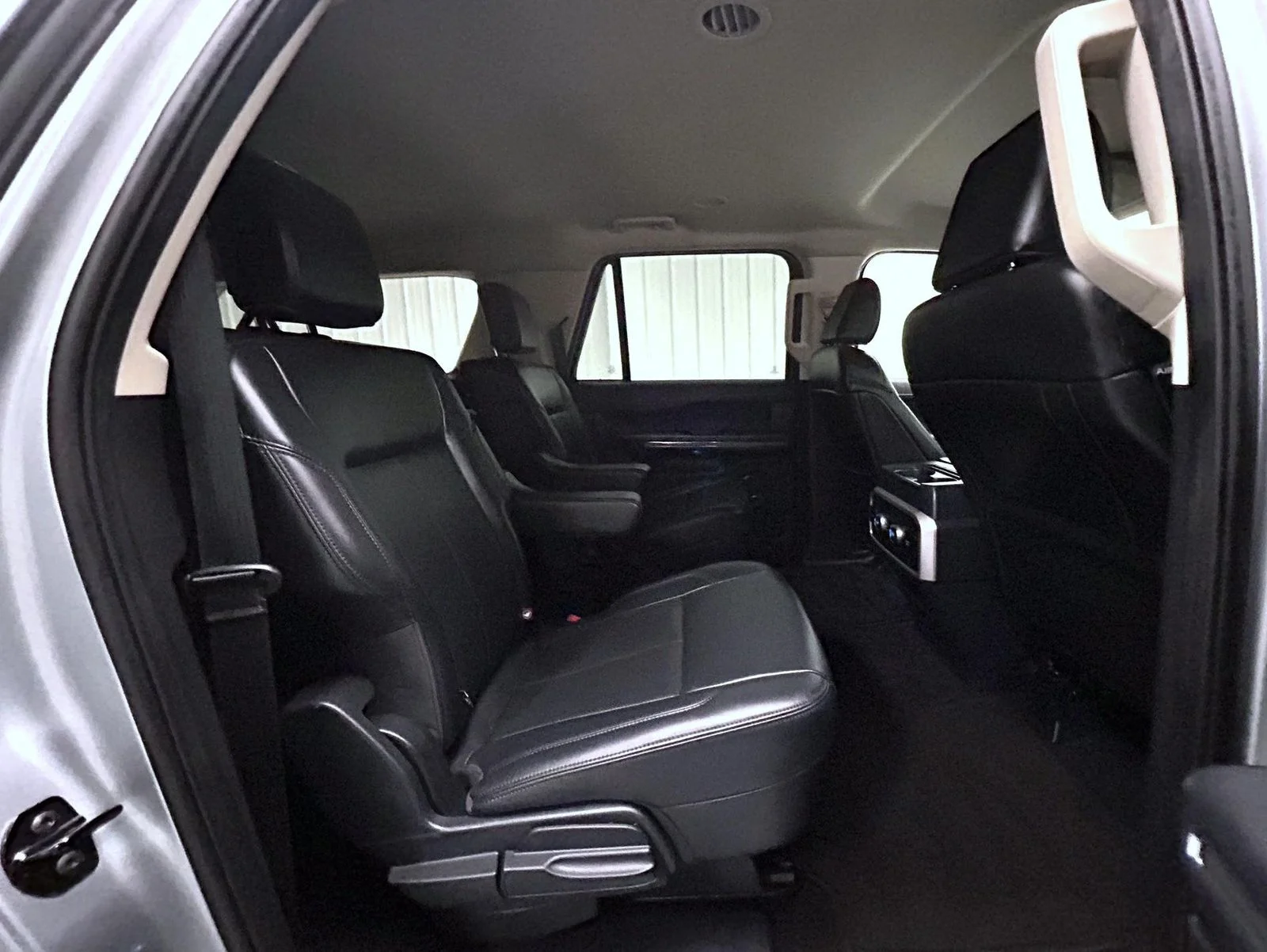 Used 2024 Silver Ford XLT image 18