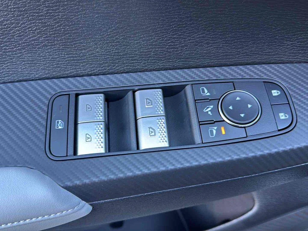 2026 Mitsubishi Outlander SE - Photo 17