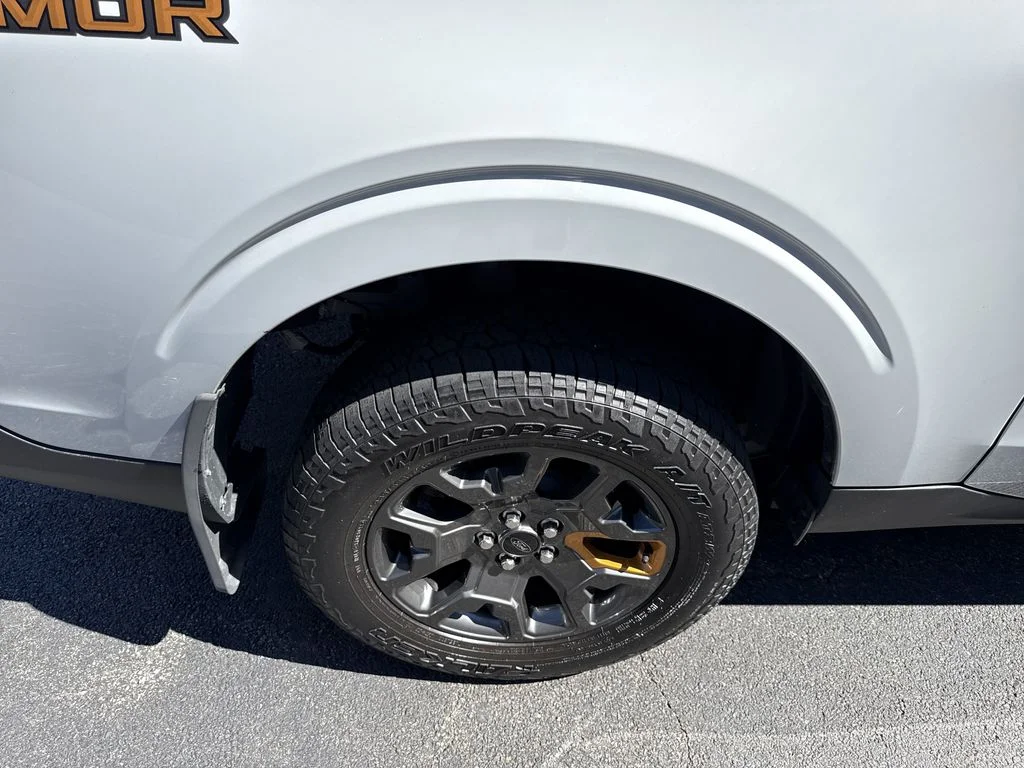 Used 2023 White Ford Lariat image 11
