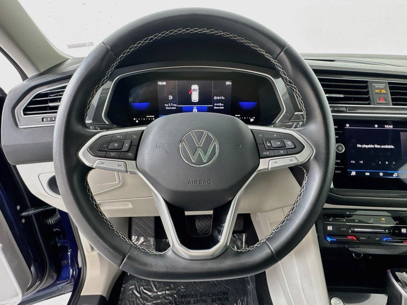 Used 2023 Atlantic Blue Metallic VOLKSWAGEN SE image 11