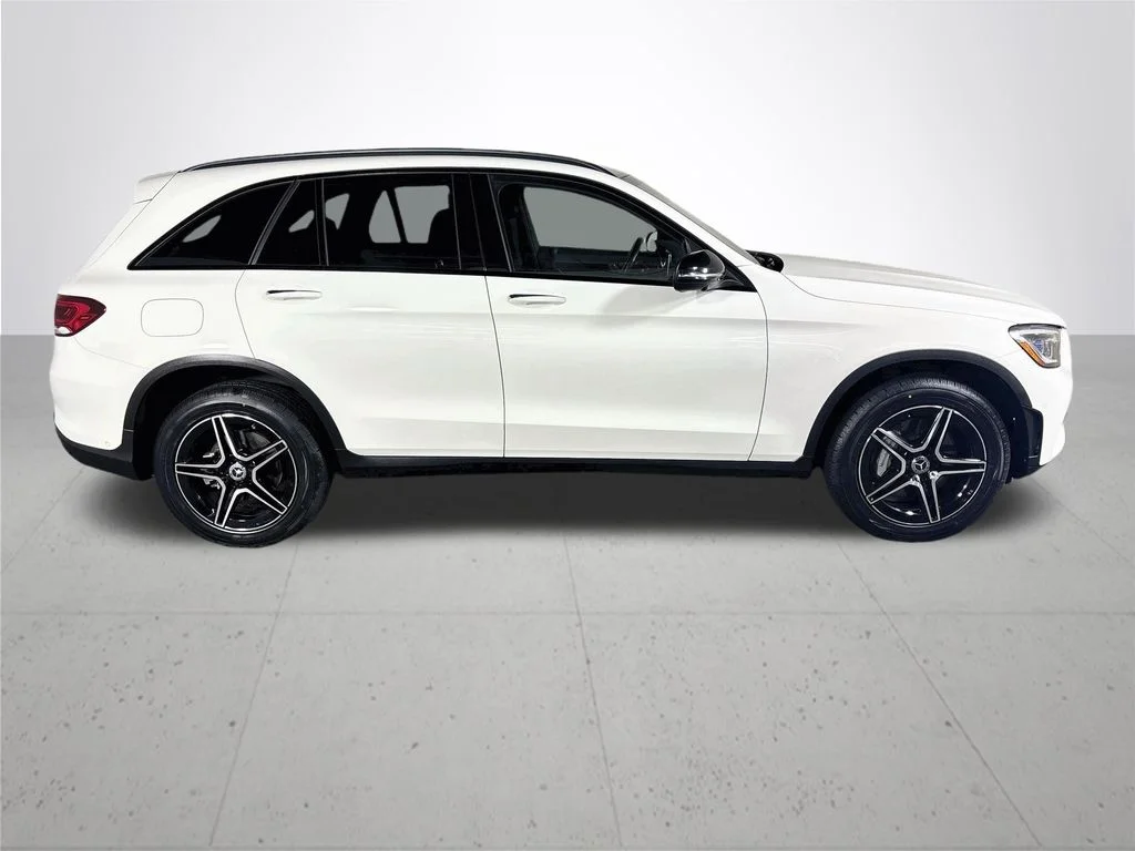 Used 2022 White Mercedes-Benz GLC 300 image 5