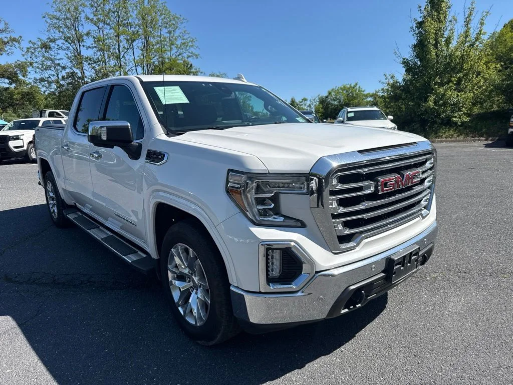 2020 GMC Sierra 4WD Crew Cab Short Box SLT's photo