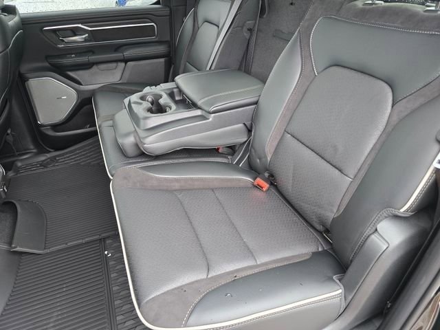 New 2026 Diamond Black Crystal Pearl-Coat Exterior Paint RAM Laramie image 43