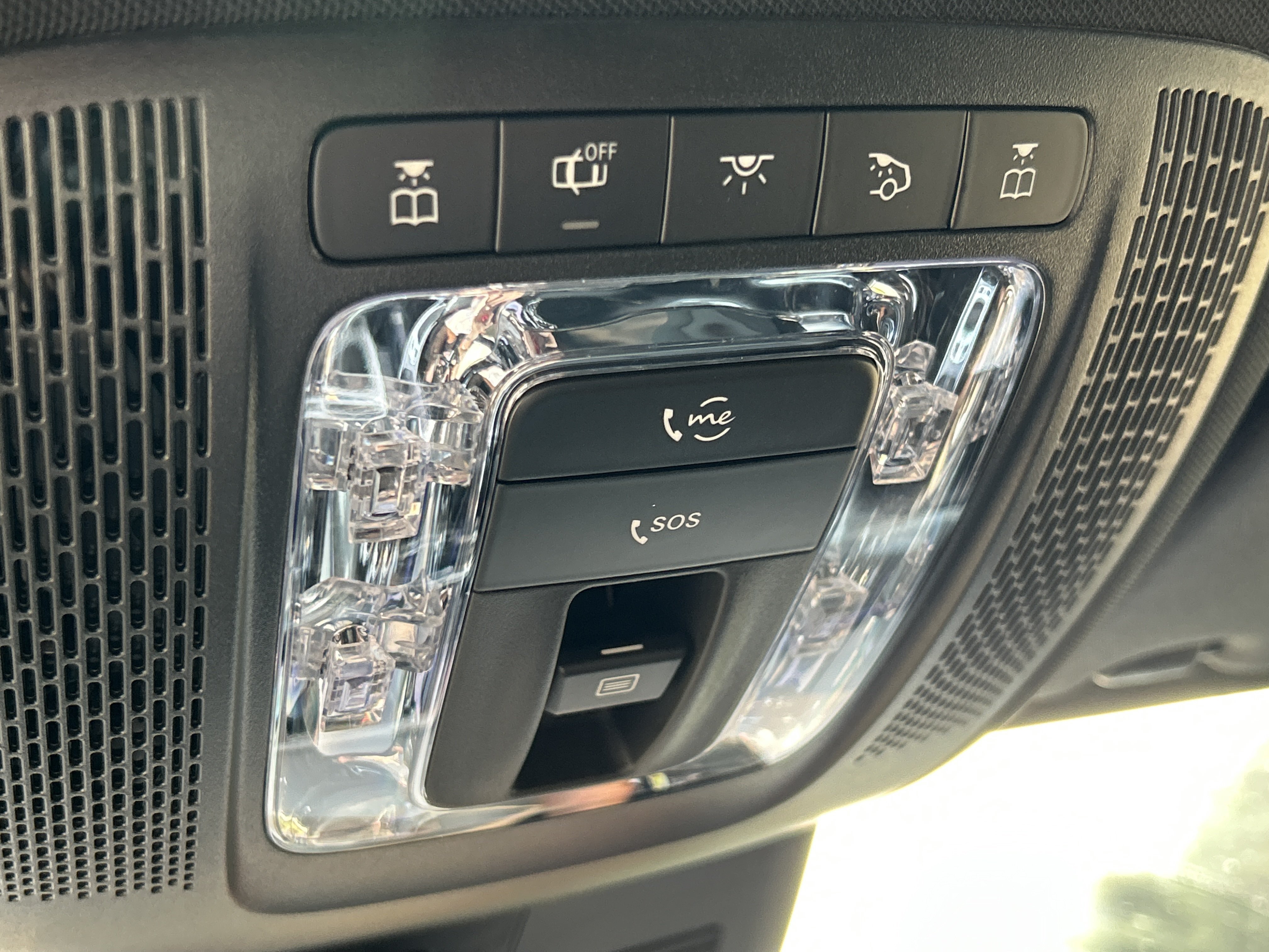 Certified Used 2024 Digital White Metallic Mercedes-Benz GLA 250 SUV image 36