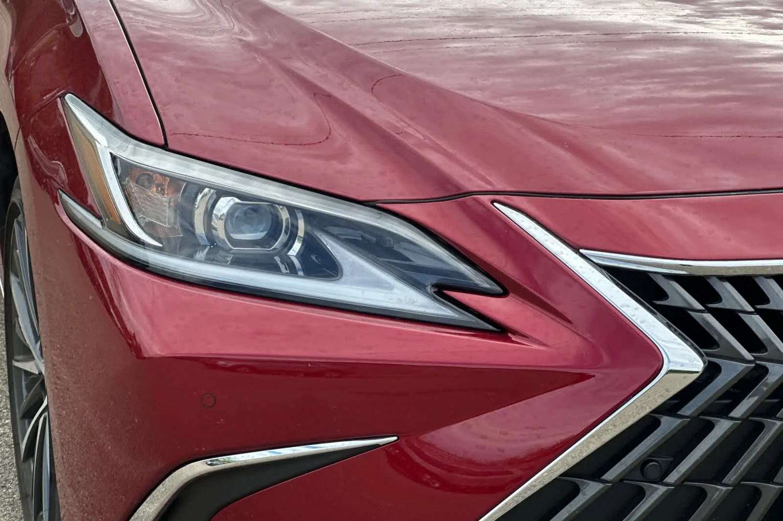 Certified Used 2024 Matador Red Mica Lexus  image 8