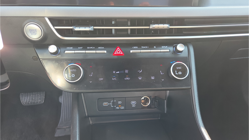 Used 2024 Red Hyundai SEL image 37