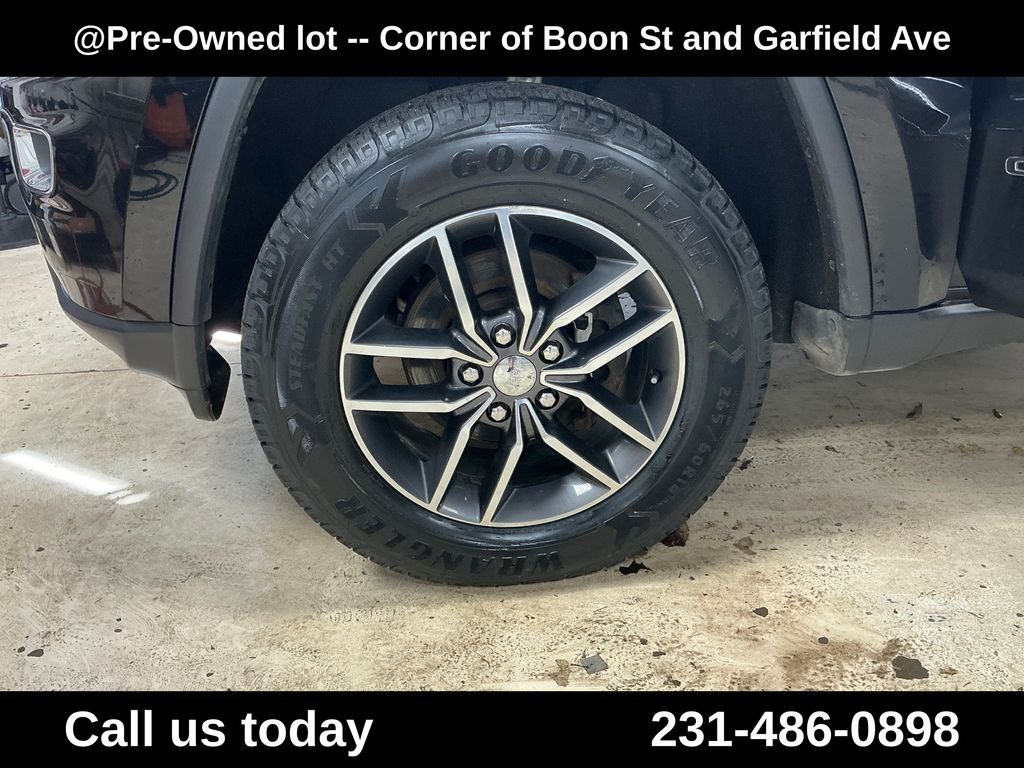 Used 2018 Black Jeep Limited image 11