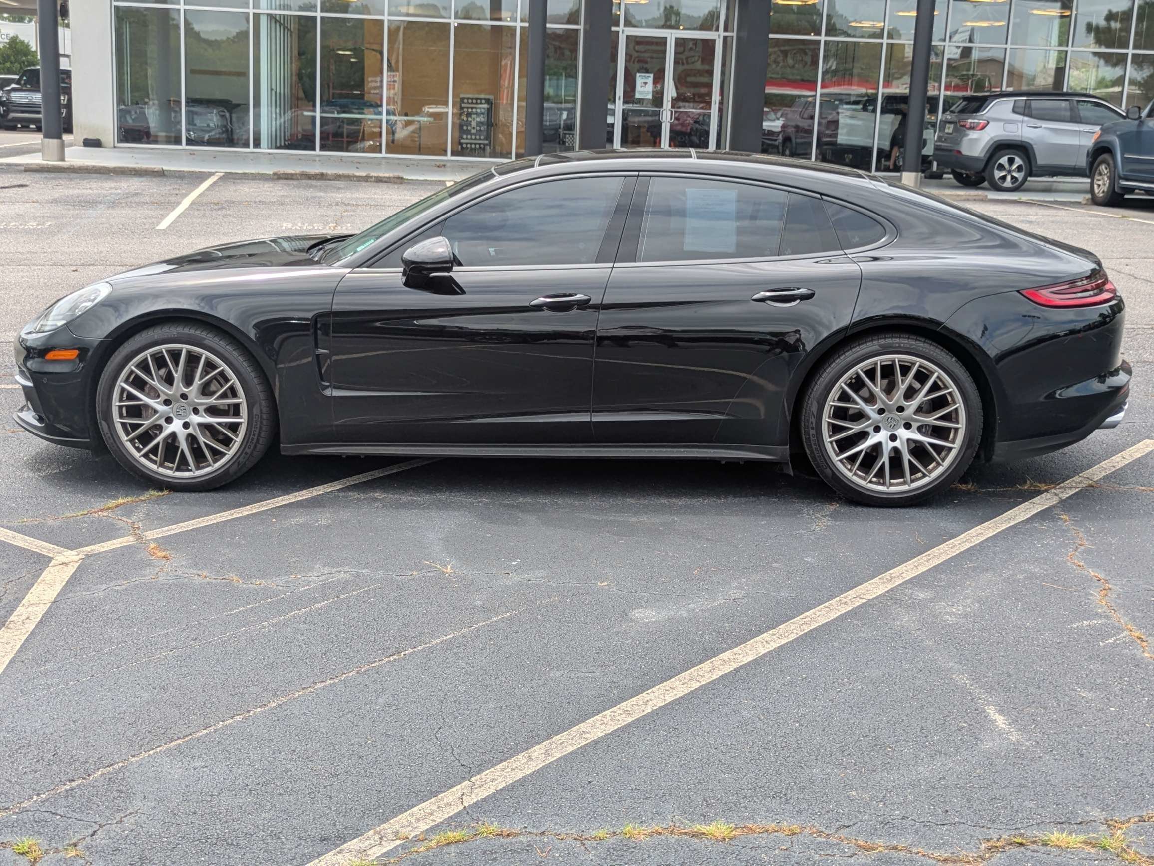 Used 2018 Black Porsche Base image 6