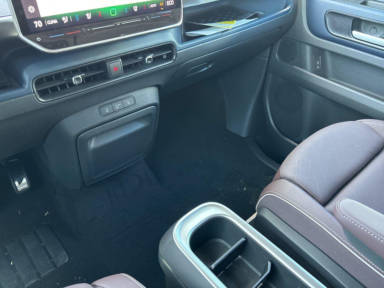 2025 Volkswagen ID. Buzz PRO S - Photo 27