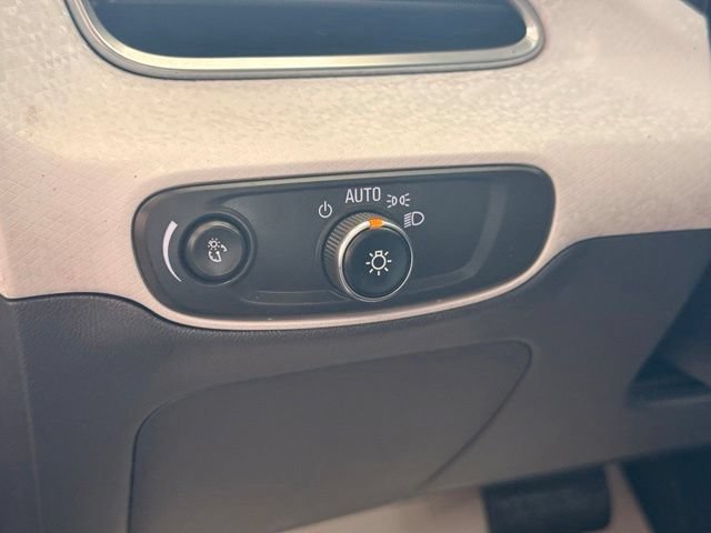 Used 2017 Includes (TUS) Black grille. Chevrolet LT image 12