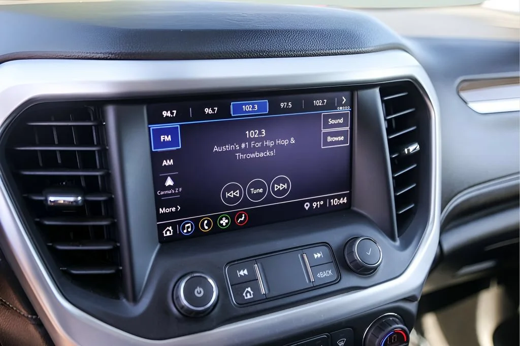 Used 2021 EBONY TWILIGHT METALLIC GMC SLE image 19
