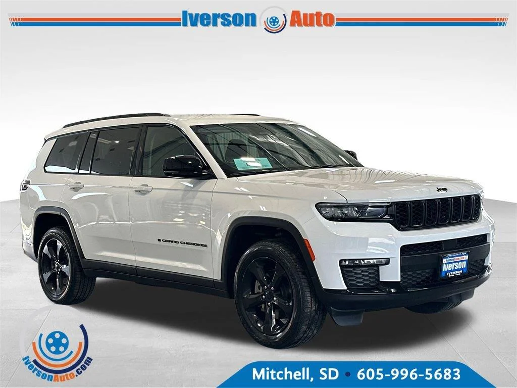 Used 2023 Bright White Clearcoat Jeep Limited image 1