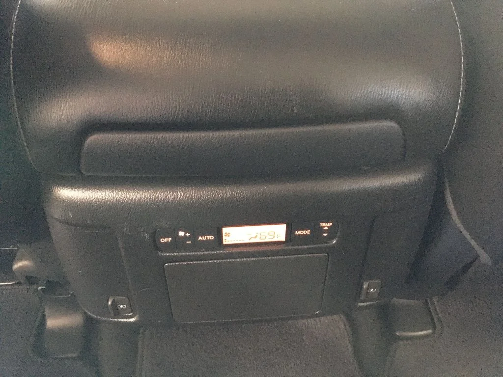 Used 2020 Silver Nissan SL image 28