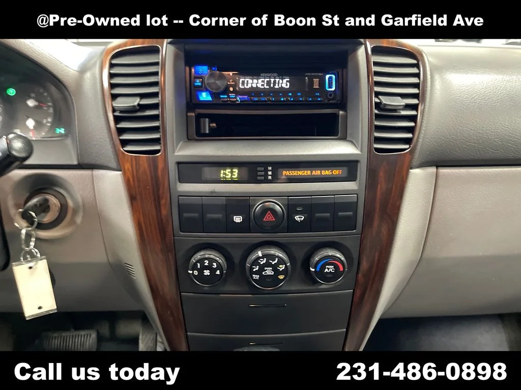 Used 2006  Kia LX image 18