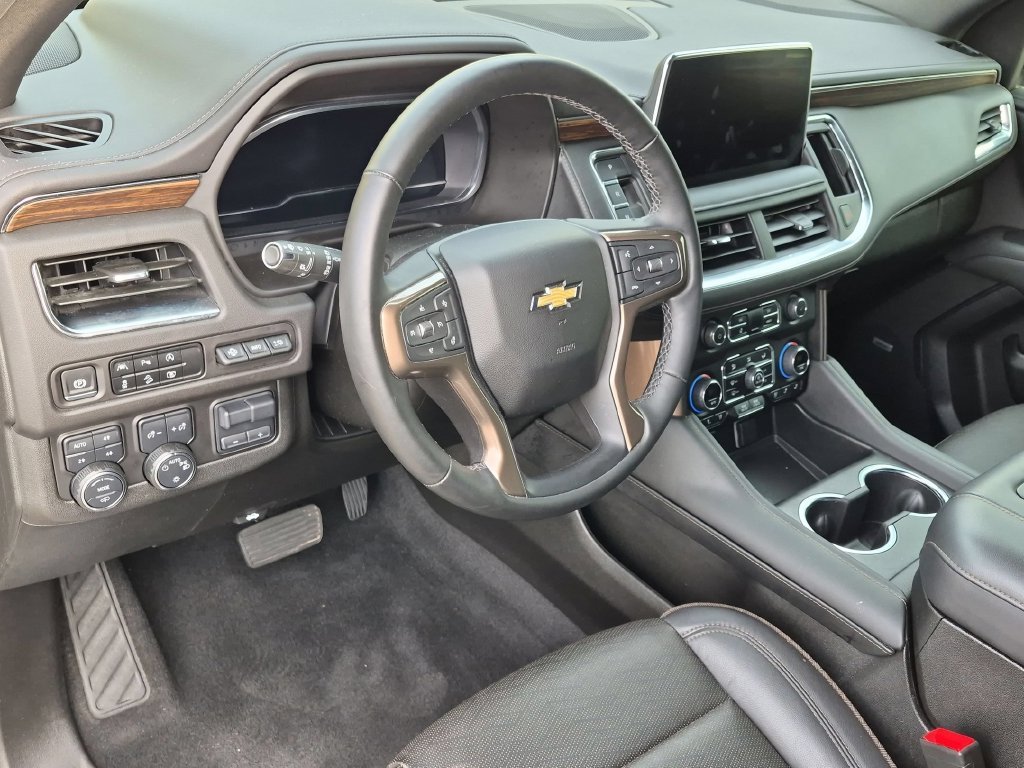 Used 2024 Black Chevrolet High Country image 12
