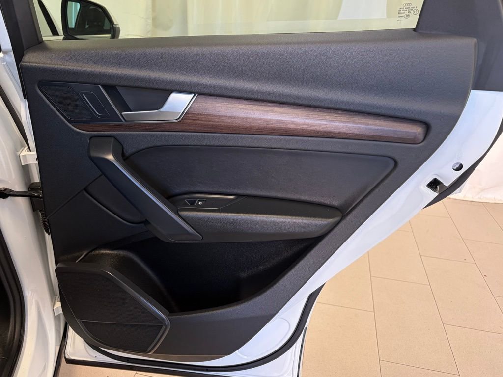 Used 2023 Glacier White Audi 40 Premium image 27