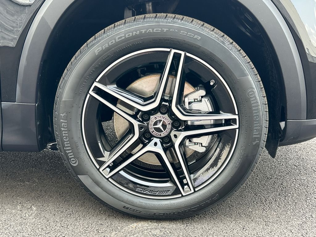 New 2026 Night Black Mercedes-Benz GLB 250 image 37